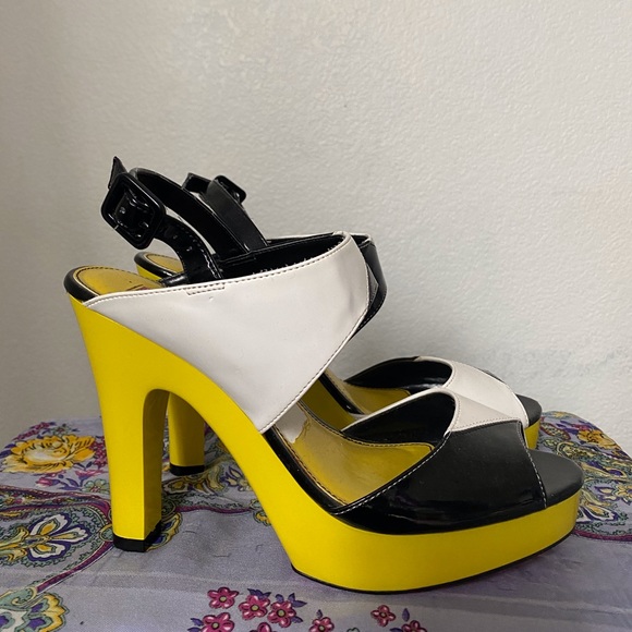 Chunky Color Block Heels - Picture 5 of 5